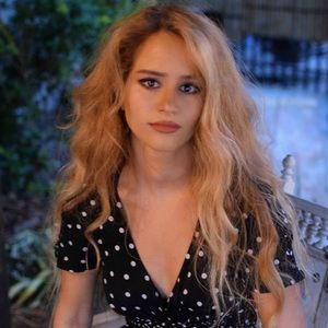 Meet your Posher, Sharon Jane